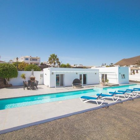 Casa Conil With A Private 25 Meter Heated Pool Villa Buitenkant foto