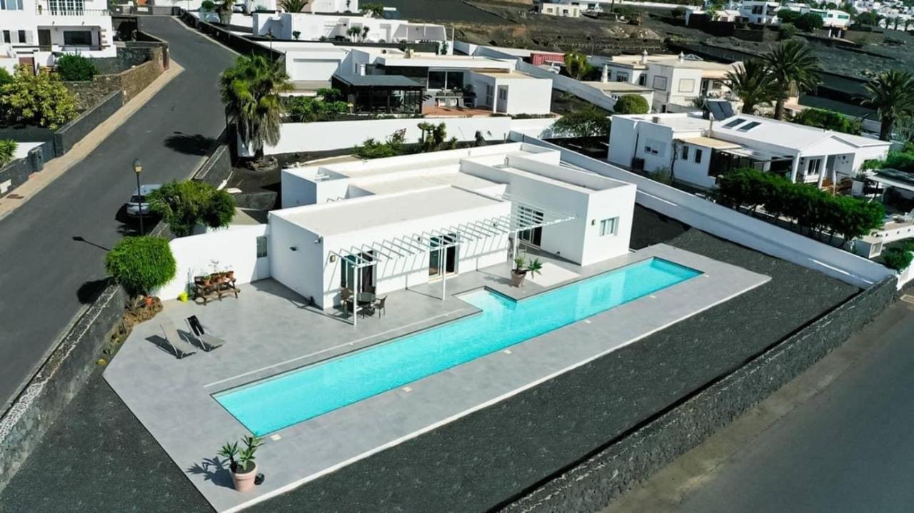Casa Conil With A Private 25 Meter Heated Pool Villa Buitenkant foto
