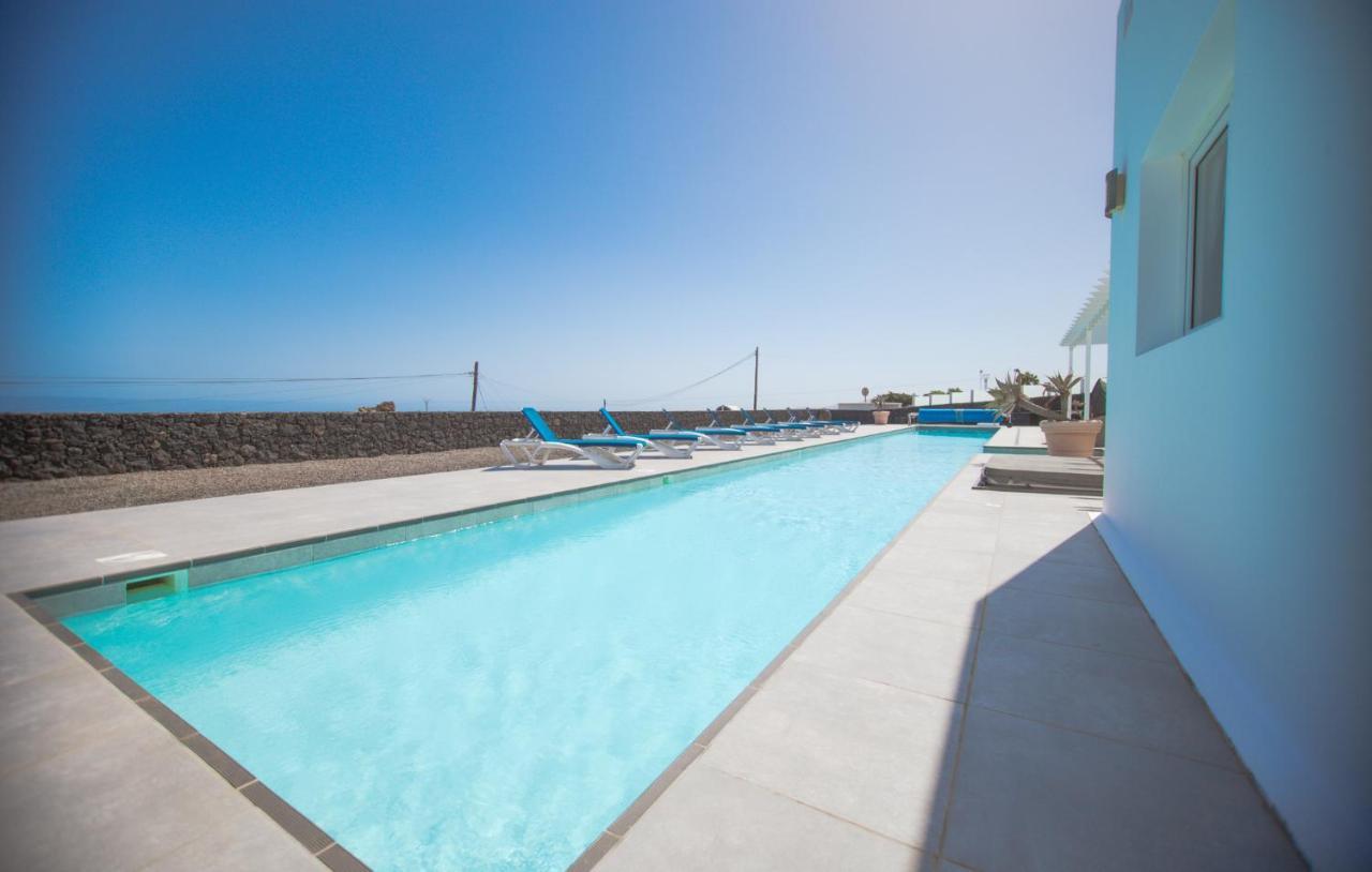 Casa Conil With A Private 25 Meter Heated Pool Villa Buitenkant foto